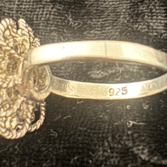 Garnet Sterling Silver 925 ring size 6 - Picture 7 of 8